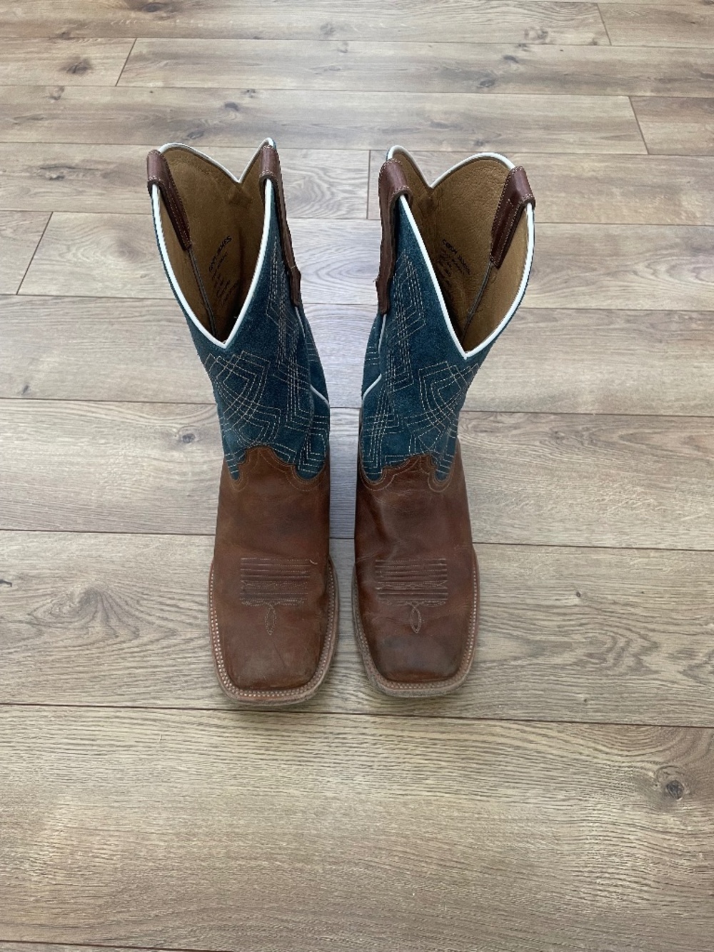 CODY JAMES MEN'S SHASTA WESTERN BOOTS - SQUARE TOE SIZE 9